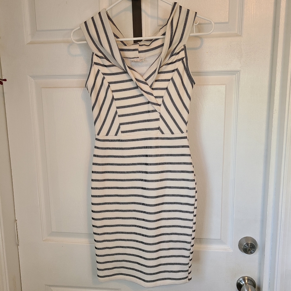 (1171) Hottie World Woman's Sleeveless Midi Dress, Small Color: Black/White